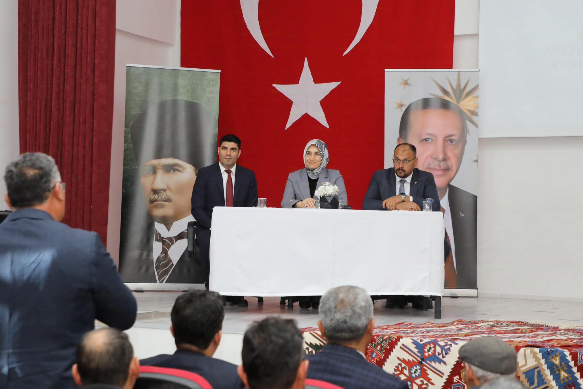VALİ YİĞİTBAŞI BAYAT’TA MUHTARLARI DİNLEDİ