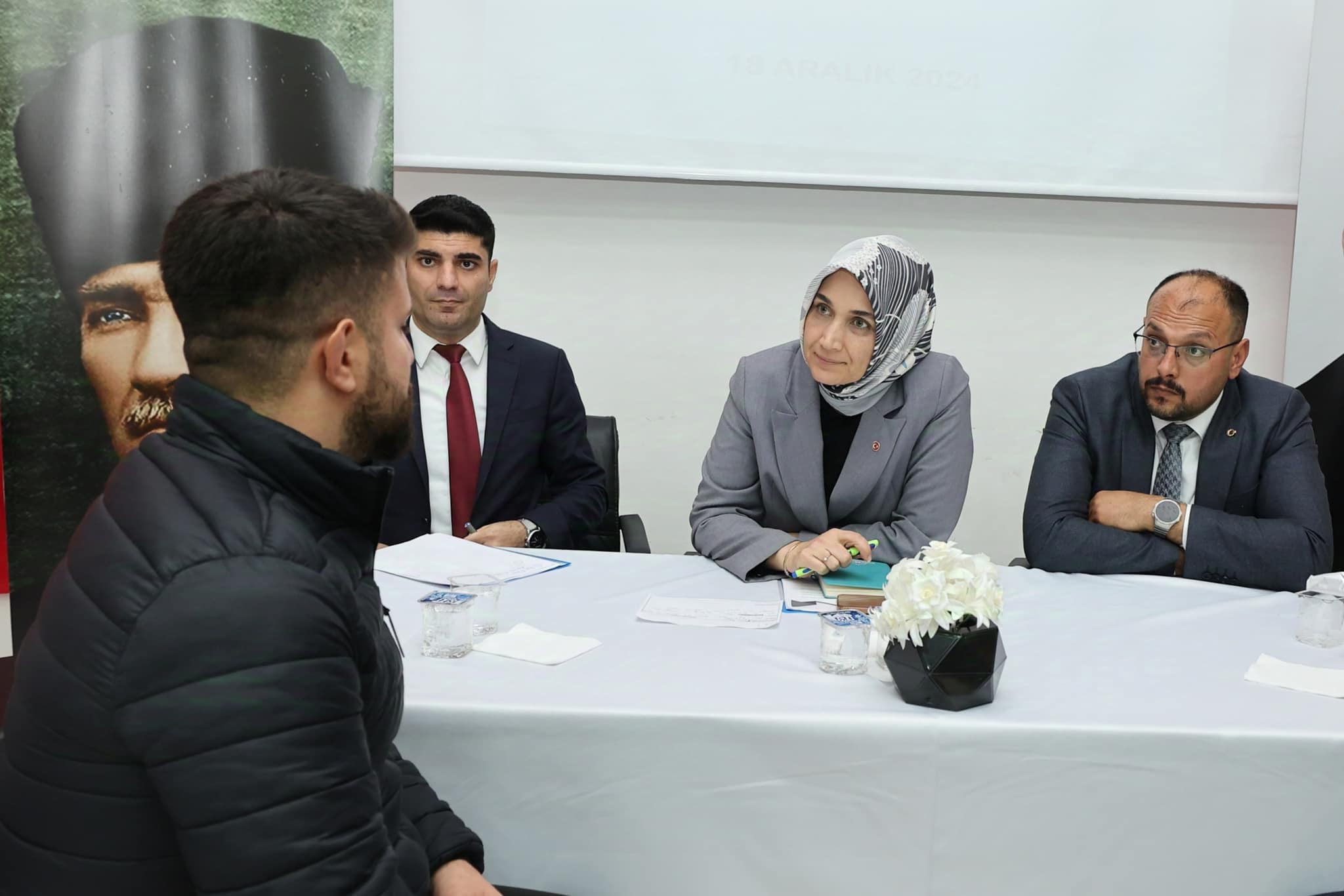Vali Yiğitbaşı, Bayat İlçesinde Halk Toplantısı Düzenledi