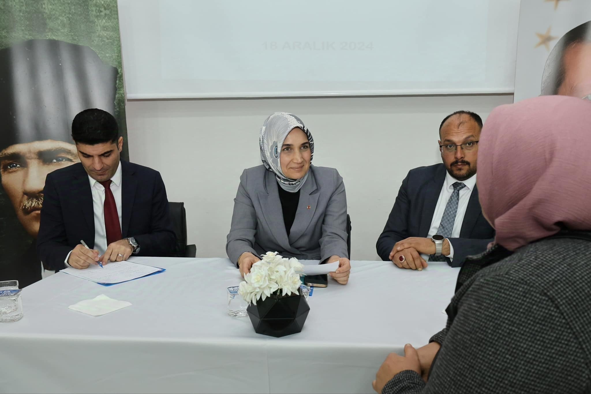 Vali Yiğitbaşı, Bayat İlçesinde Halk Toplantısı Düzenledi