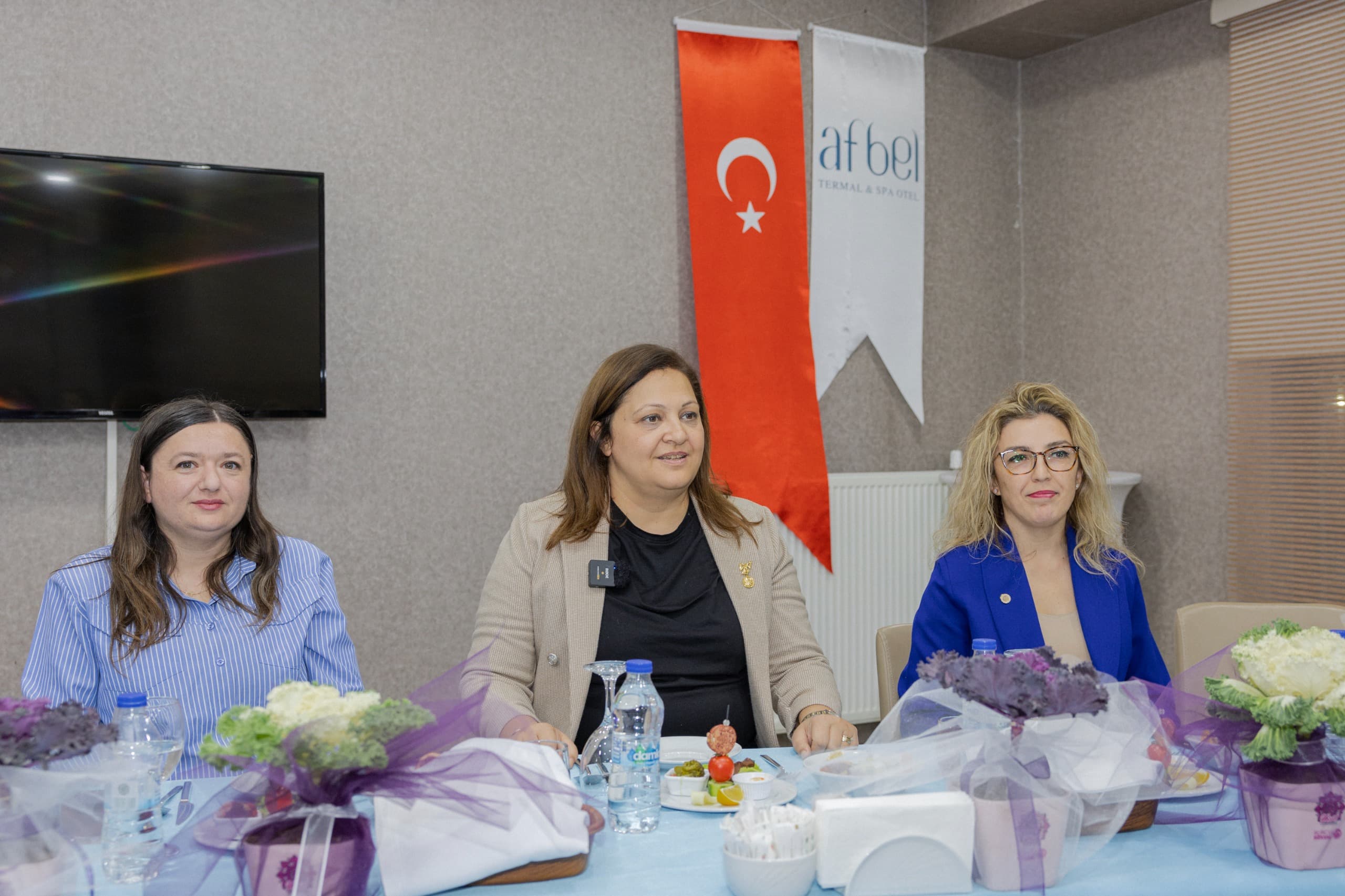 Afyonkarahisar'da Kadınlara Yeni Bir Soluk... Kadın ve Aile Hizmetleri Müdürlüğü'nün Çalışmaları Takdir Topluyor
