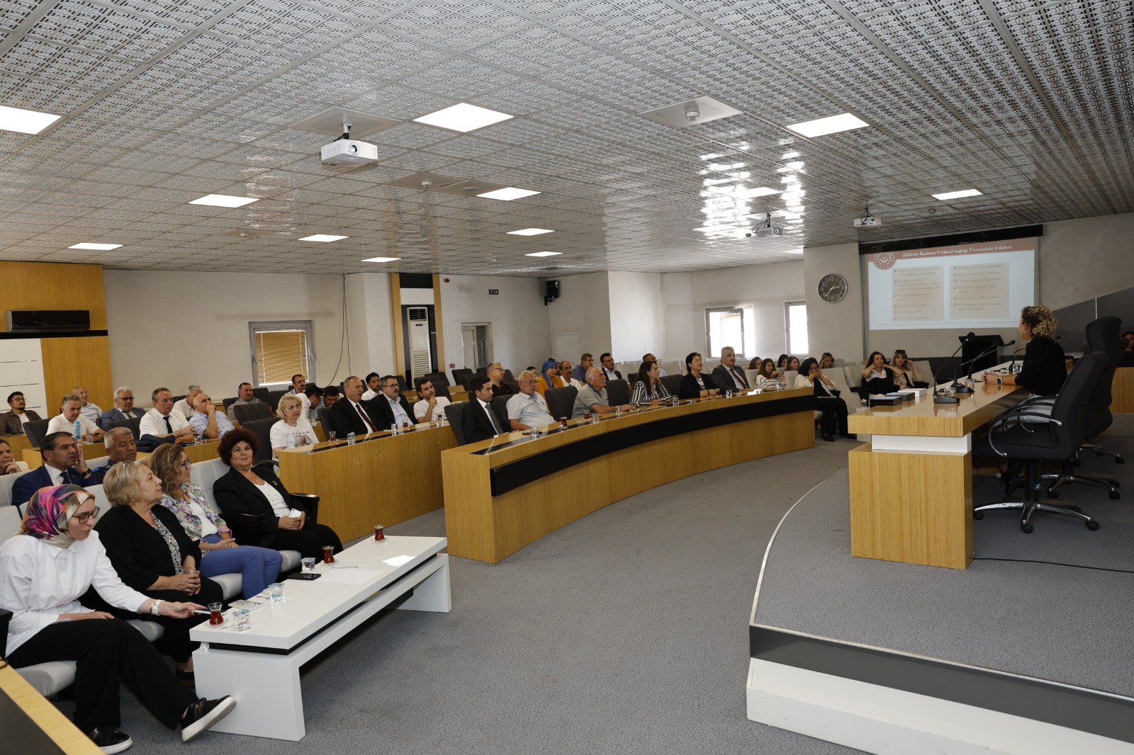Afyonkarahisar'da Kadınlara Yeni Bir Soluk... Kadın ve Aile Hizmetleri Müdürlüğü'nün Çalışmaları Takdir Topluyor