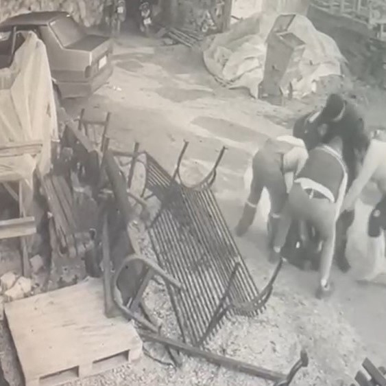 Ateşe Tiner Döken İşçi Feci Şekilde Yandı
