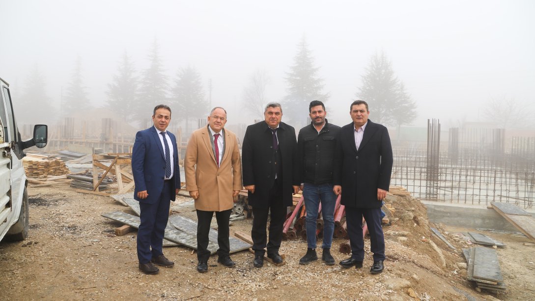 Müdür Sünnetci, Çobanlar’da 12 Derslikli Okul İnşaatını İncelendi