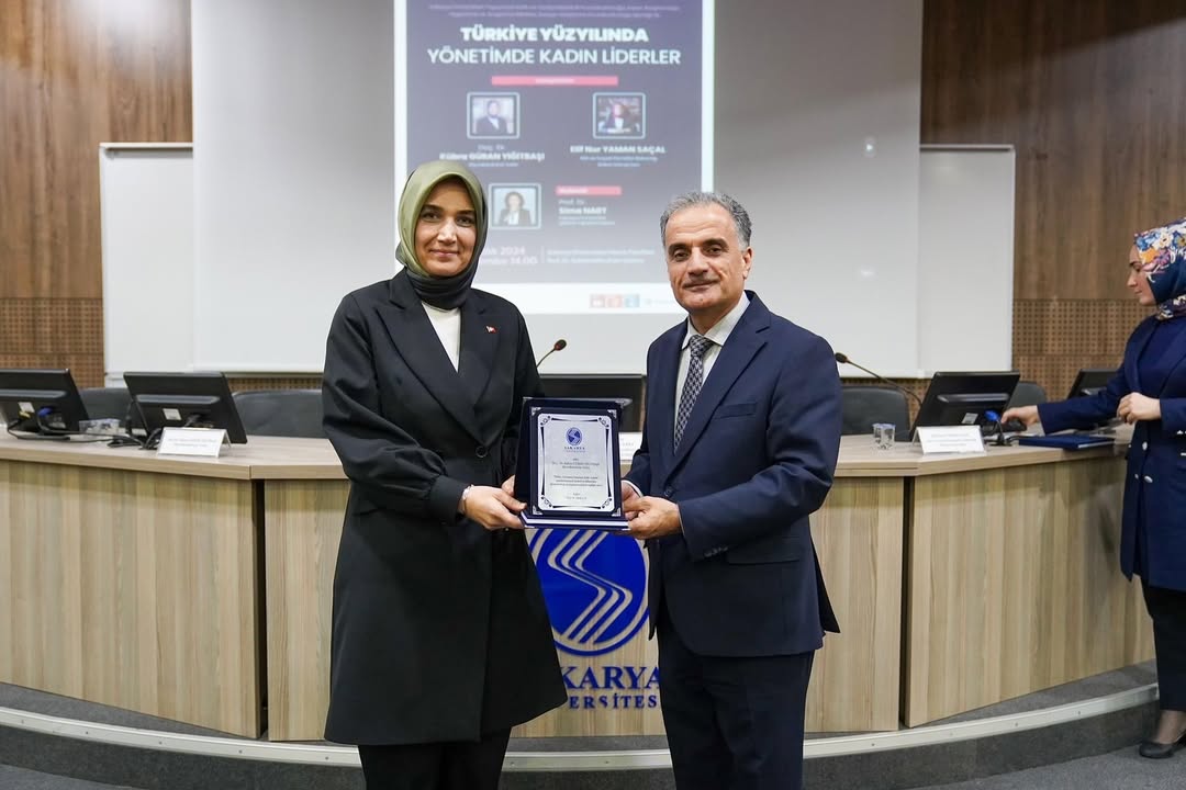 Vali Yiğitbaşı, Sakarya Üniversitesi'nde Öğrencilerle Buluştu