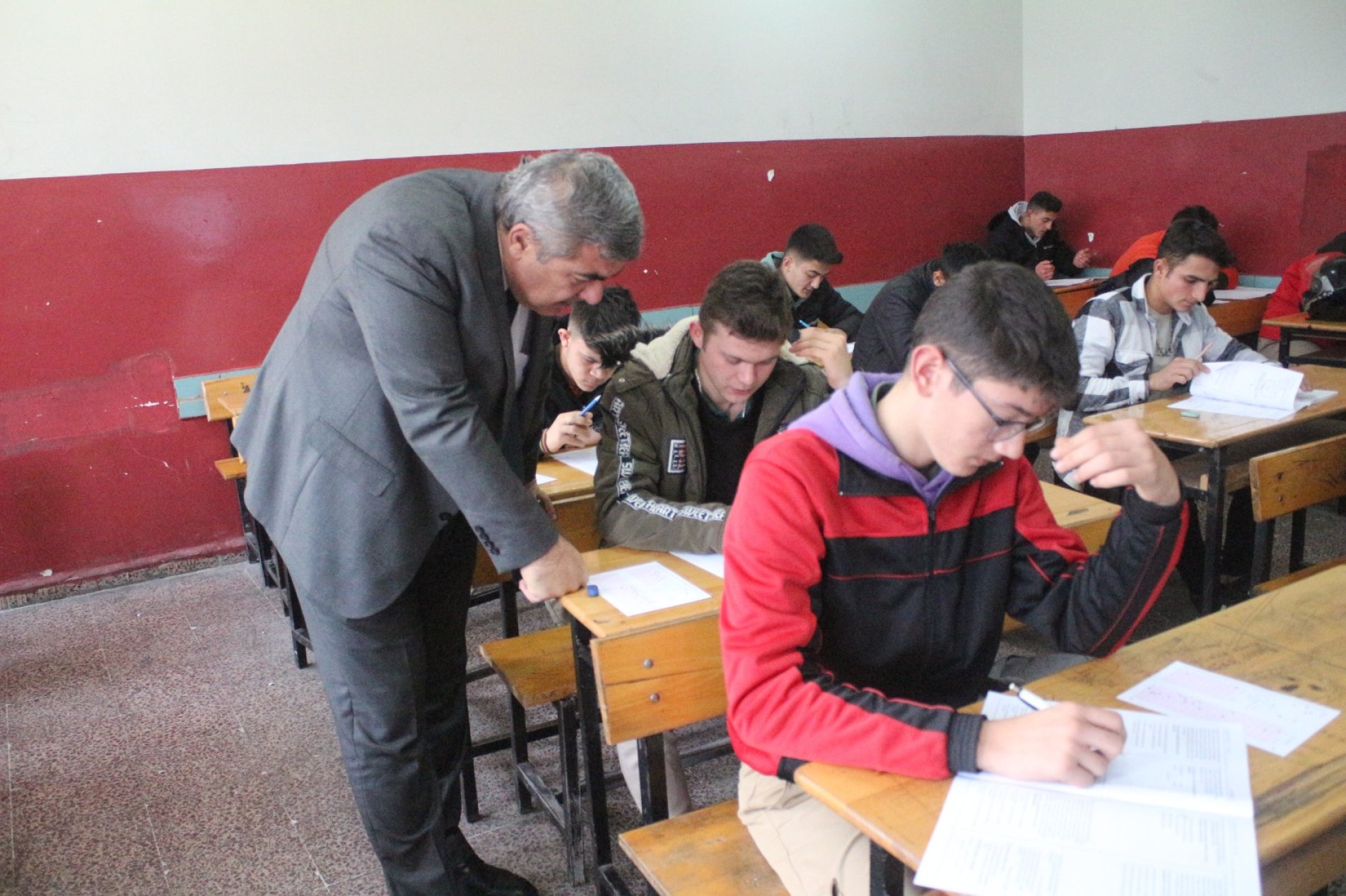 Kazanım Değerlendirme Sınavlarına Yoğun Katılım