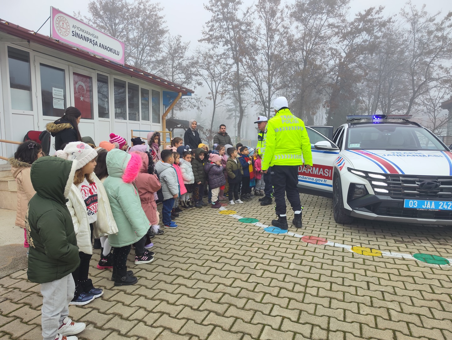 Sinanpaşa Anaokulunda "Trafik Dedektifleri Projesi" Eğitimi Verildi