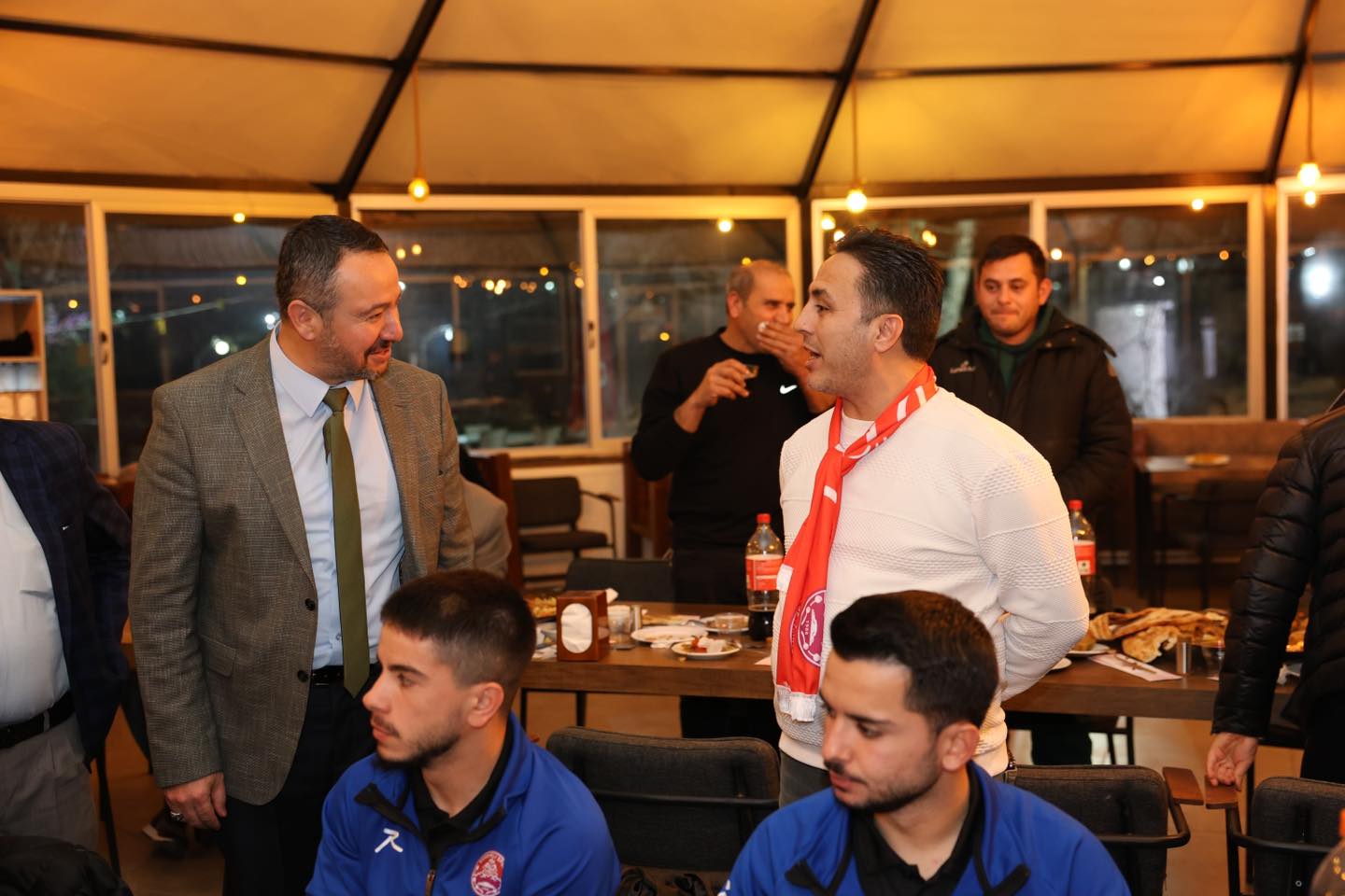 Sandıklıspor Taraftarlarından Futbolculara Moral Yemeği