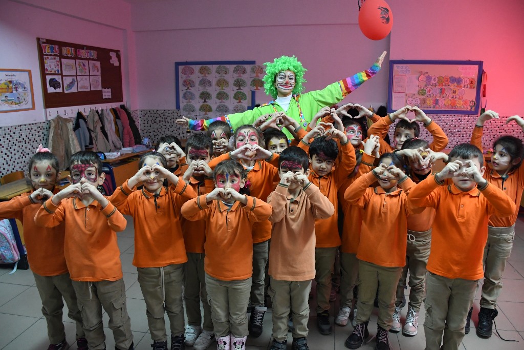 "SPORLA GELECEK" PROJESİ KAPANIŞINDA EĞLENCE DOLU ETKİNLİKLER