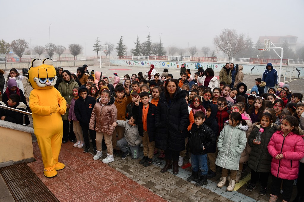 "SPORLA GELECEK" PROJESİ KAPANIŞINDA EĞLENCE DOLU ETKİNLİKLER