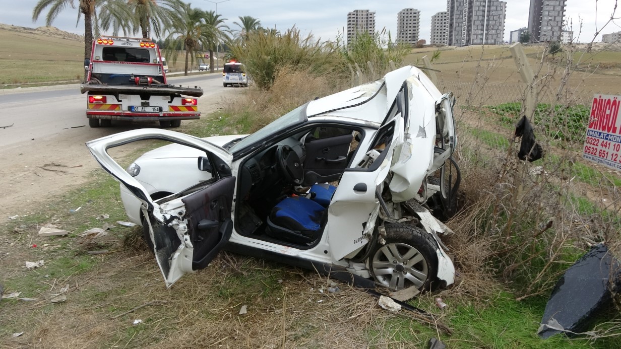 14 Yaşındaki Sürücü Cipiyle Çarptığı Otomobil Hurda Yığınına Döndü: 1 Ölü
