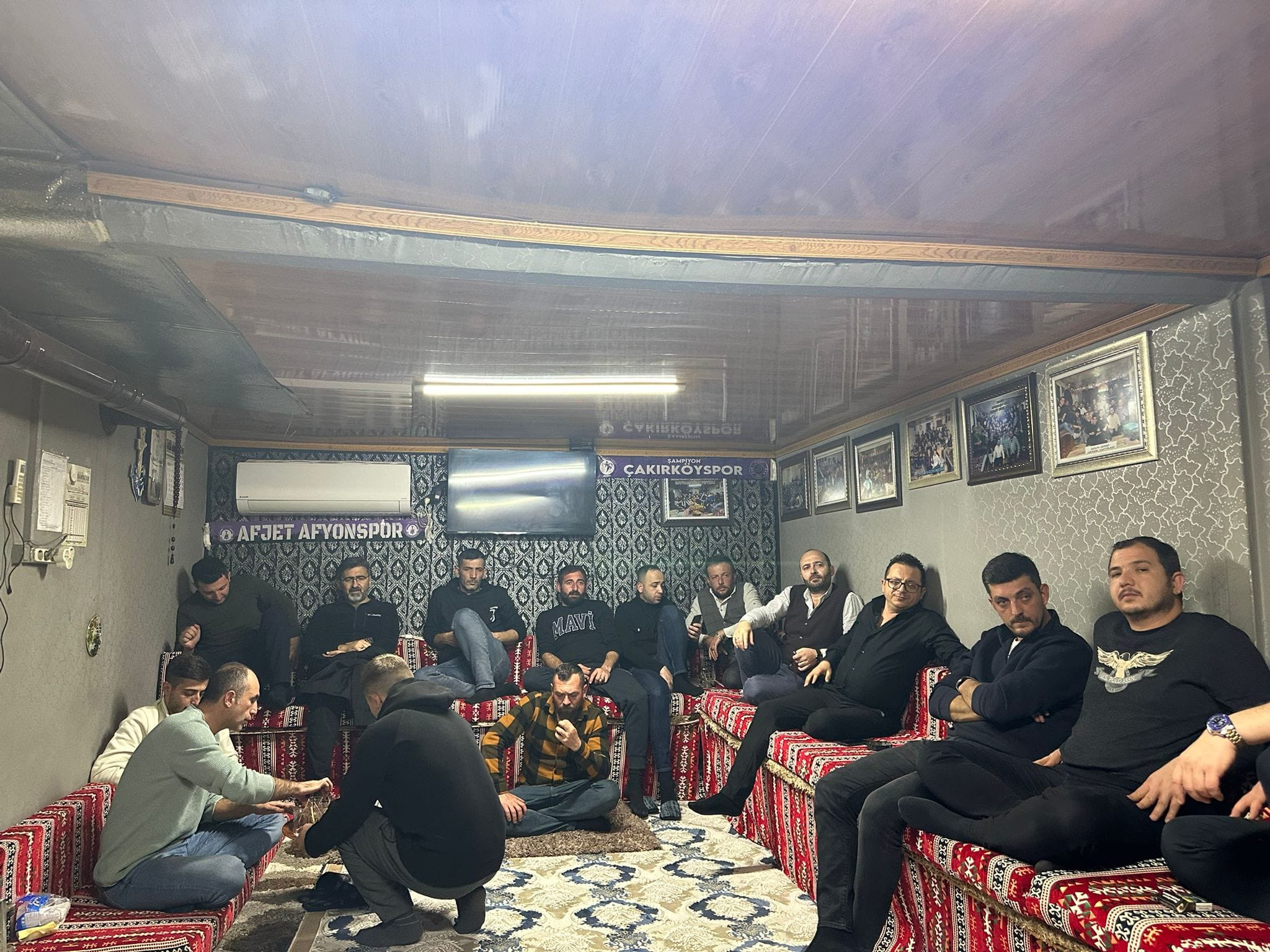 AK Partili Özkaya  Çakırköy’de Talepleri Dinledi