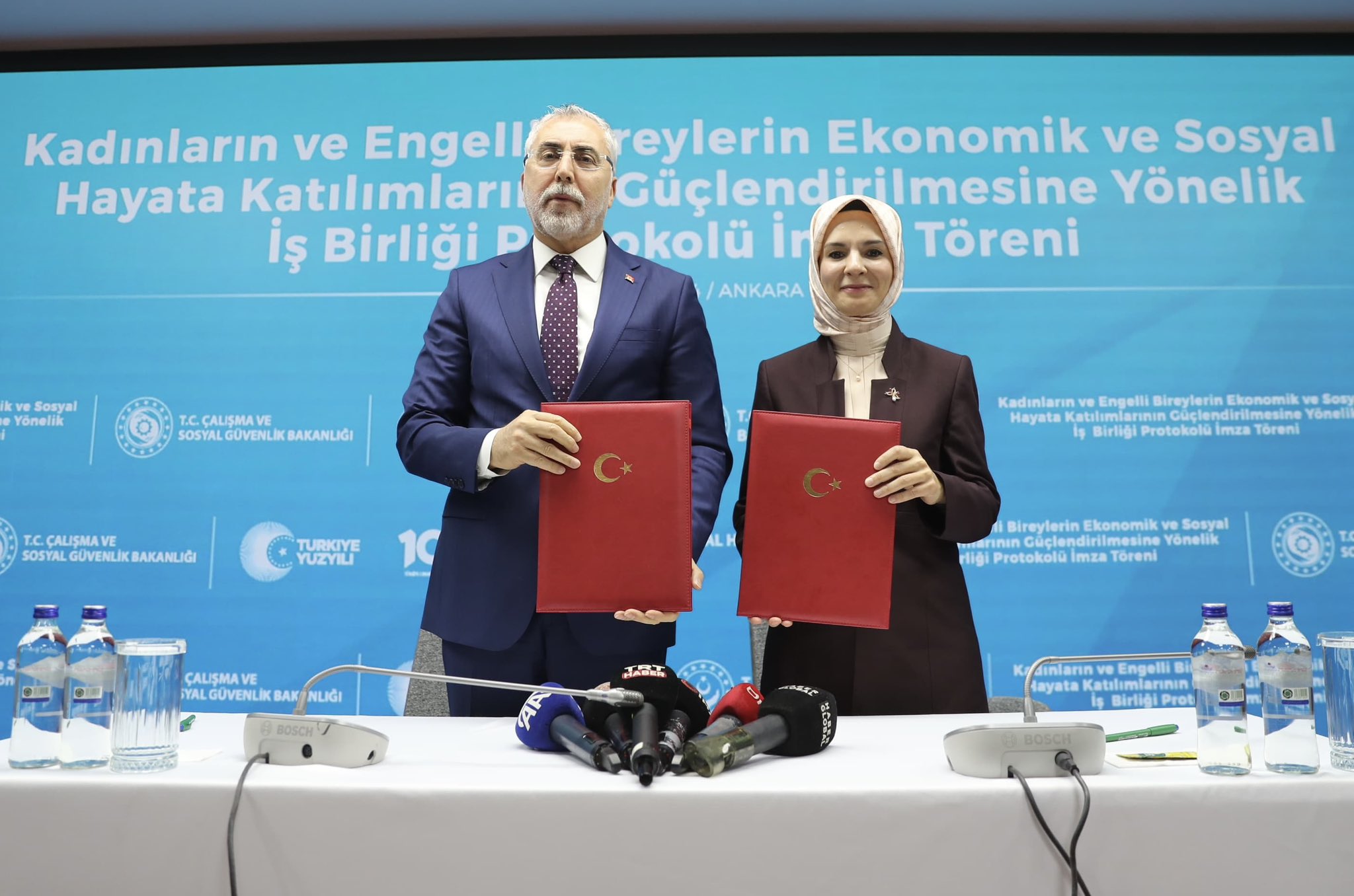 Anadolu'nun Kilidi Afyon'un Yetiştirdiği Bakan Göktaş Sosyal Hizmetlerde İz Bırakıyor