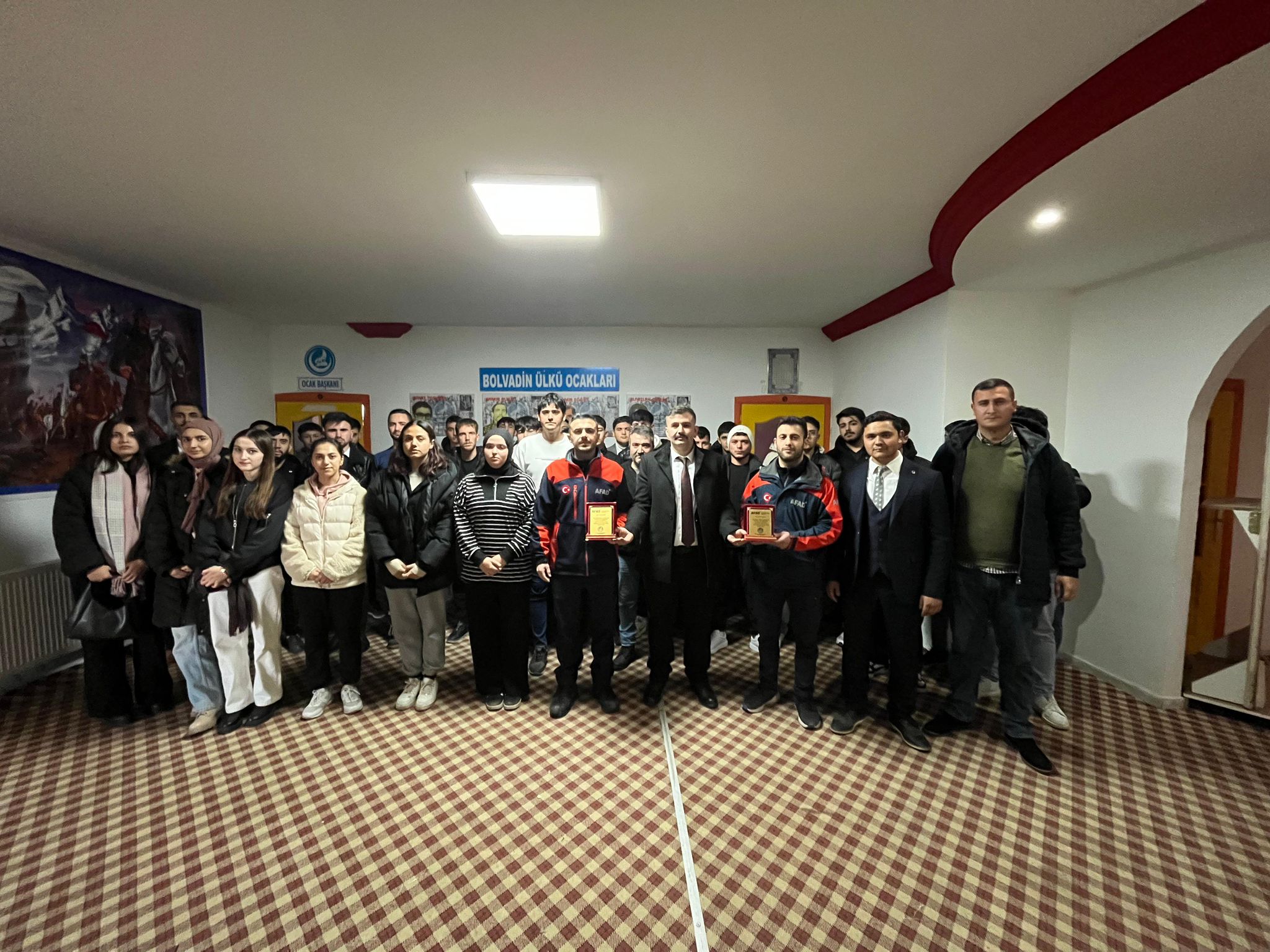 Bolvadin Ülkü Ocağı ile AFAD İşbirliğiyle Afet ve Farkındalık Eğitimi Düzenlendi