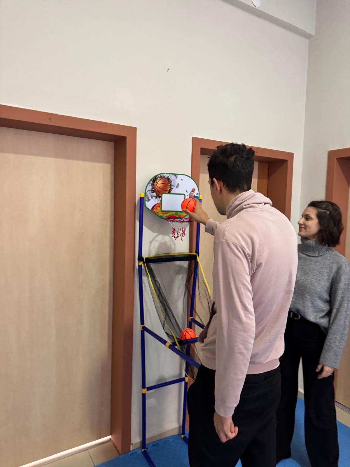 Otizmli Bireyler Sporla Hayata Dokunuyor: Ergoterapist Eşliğinde Spor ve Duyu Bütünleme Seansları
