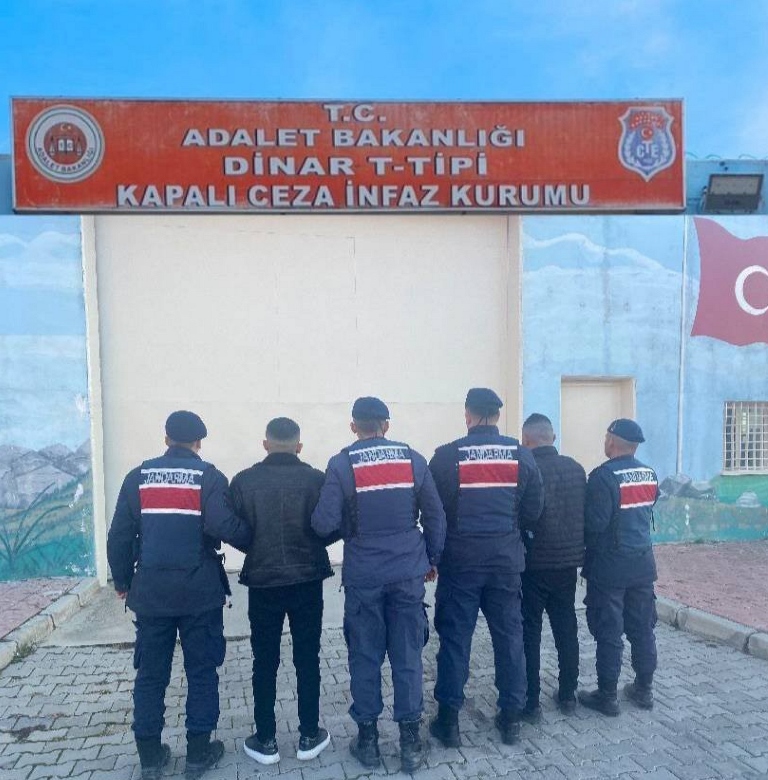 İL JANDARMA KOMUTANLIĞI ARANAN ŞAHISLARI YAKALADI