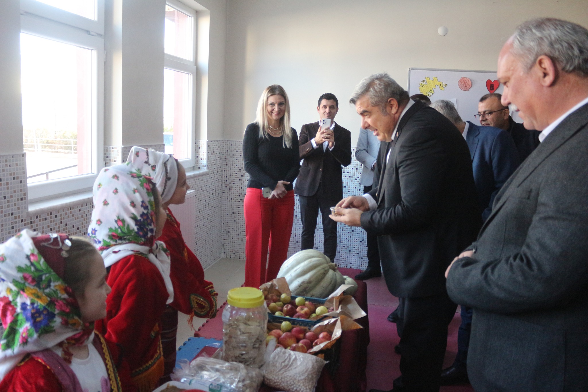 Afyon’da Türkiye Yüzyılı Vizyonu  Sünnetci Sahada Yoğun Mesai Harcıyor