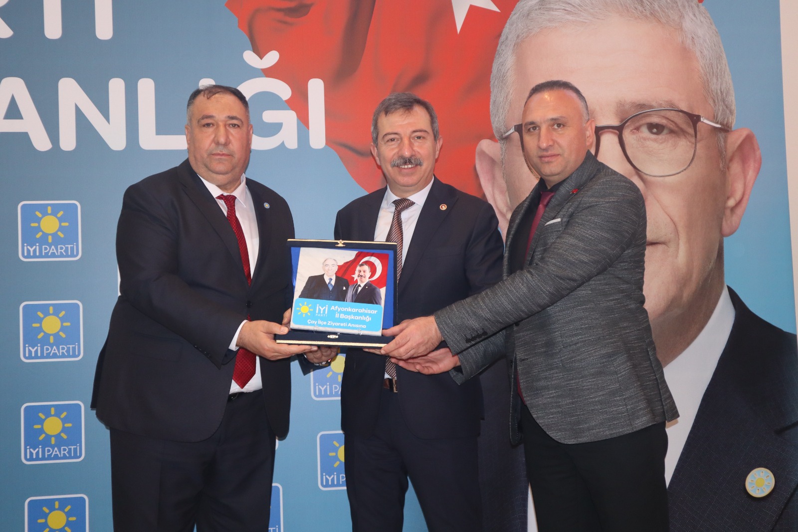 İYİ Parti Çay’da Gücüne Güç Kattı: Toplu Üye Katılımı ve Halk Buluşması Coşku Yarattı