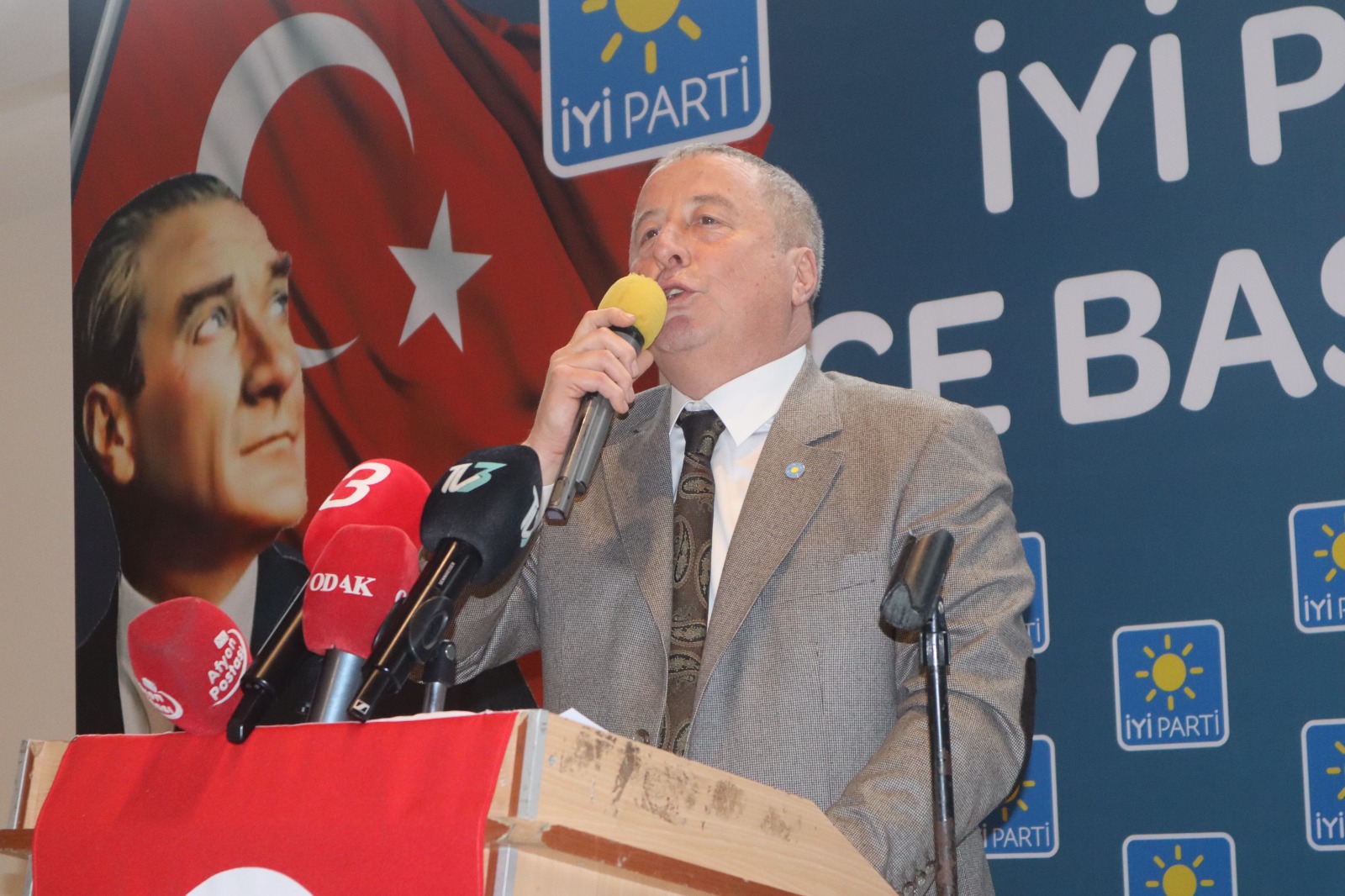 İYİ Parti Çay’da Gücüne Güç Kattı: Toplu Üye Katılımı ve Halk Buluşması Coşku Yarattı