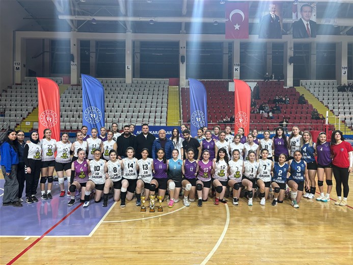 Kulüp Voleybol Müsabakaları Sona Erdi