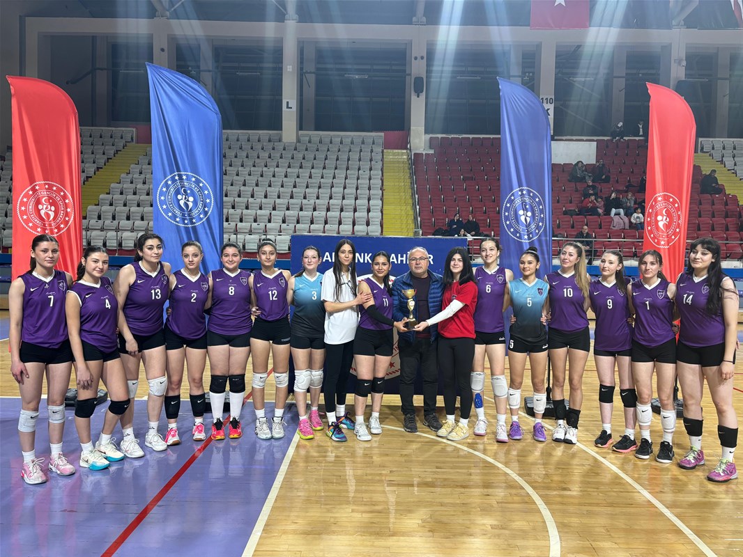 Kulüp Voleybol Müsabakaları Sona Erdi