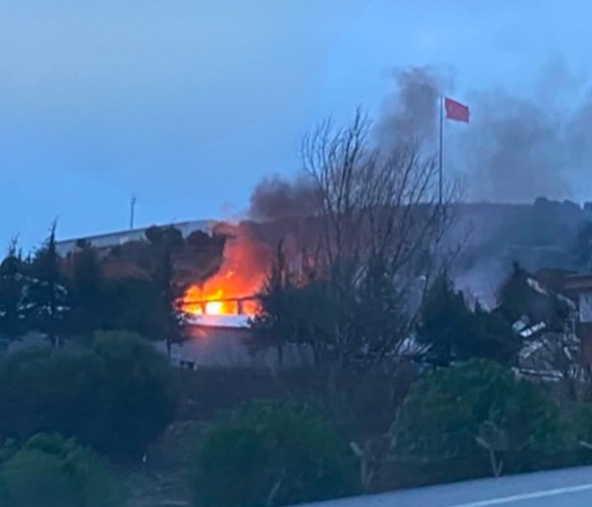 Mühimmat Fabrikasında Patlama Ölü ve Yaralılar Var