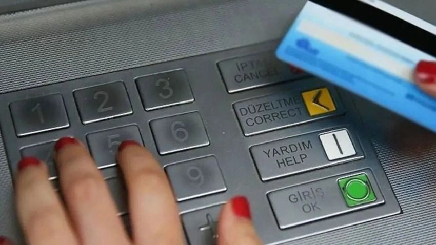 Kredi ve banka kartlarında yeni dönem! Yasak bugün başladı: ATM'ler uyarı verecek