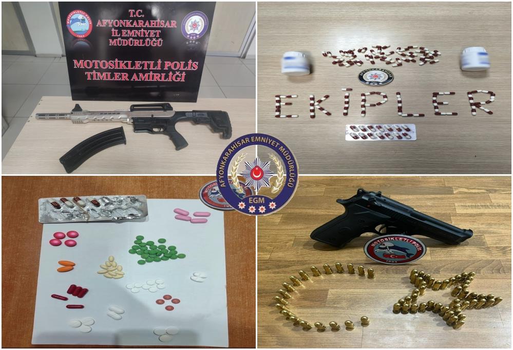 Afyonkarahisar'da Polis Denetimi: 50'ye Yakın Bıçak, Yüzlerce Uyuşturucu Hap Ele Geçirildi