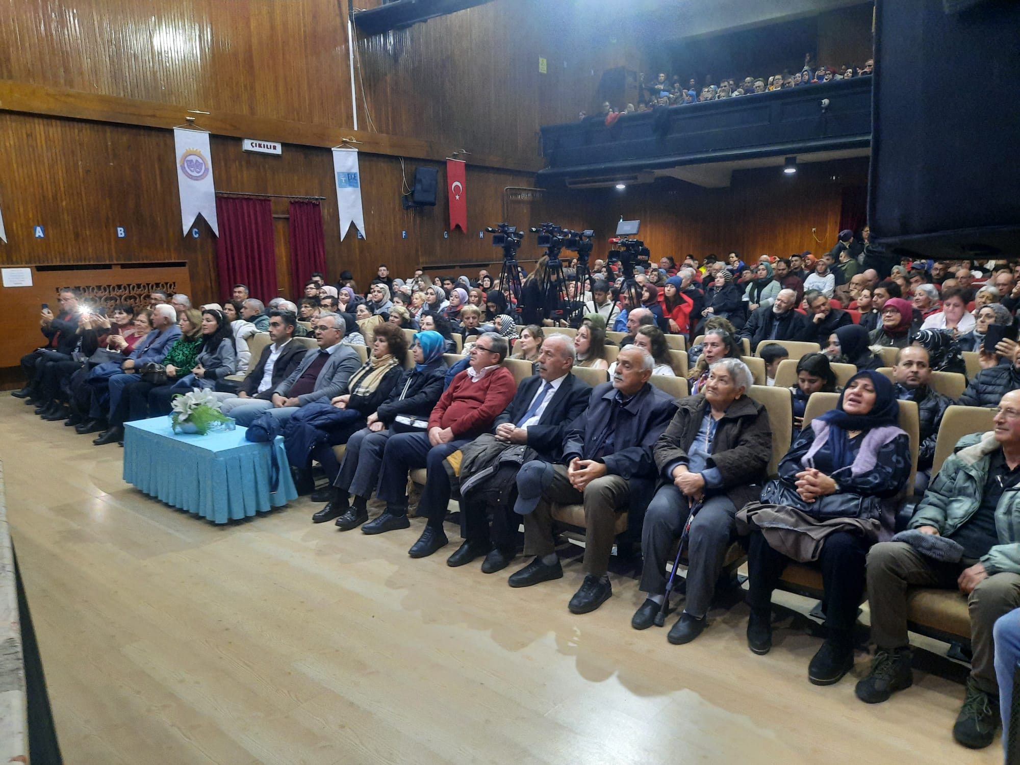 Afyonkarahisar’da Unutulmaz Türk Halk ve Sanat Müziği Konseri