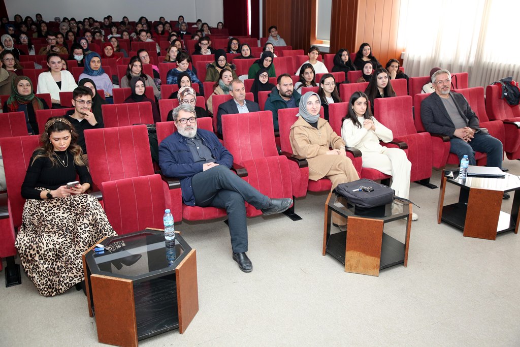 "YAPAY ZEKÂ VE PSİKOTERAPİNİN GELECEĞİ" ANLATILDI