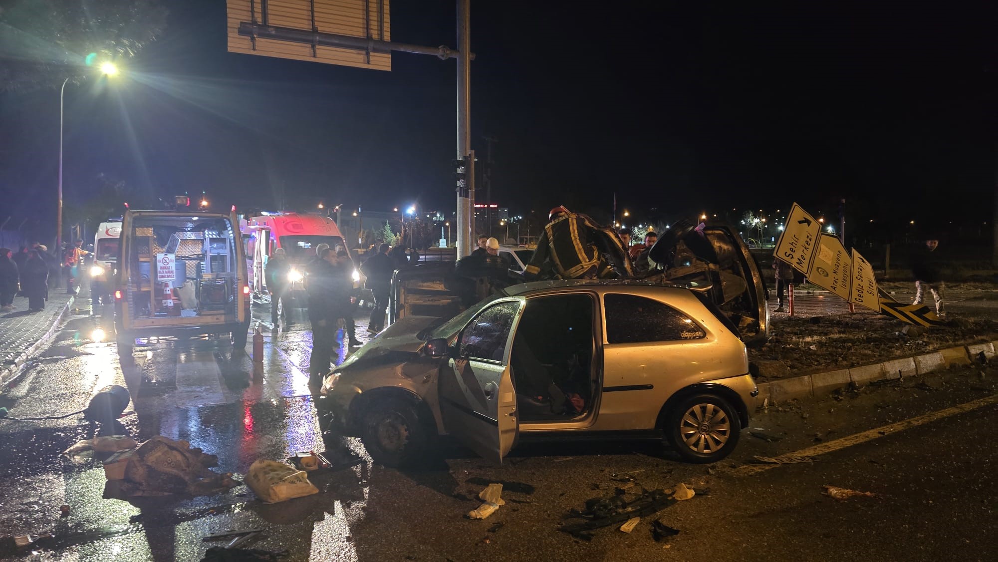 Gediz'deki Kazada Karı Koca Hayatlarını Kaybetti