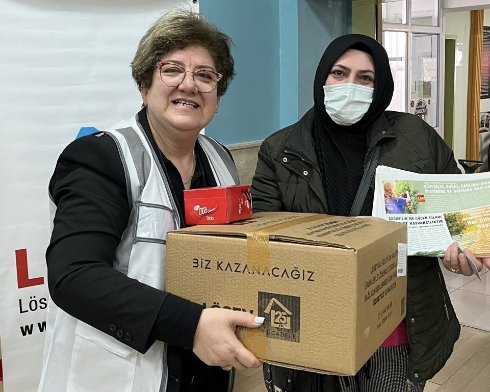 Mutlu Et Projesi ile Paylaştıkça Mutluluk Çoğalıyor!  LÖSEV’den Afyonkarahisar’daki Kanser Hastalarına Kırmızı Et Desteği