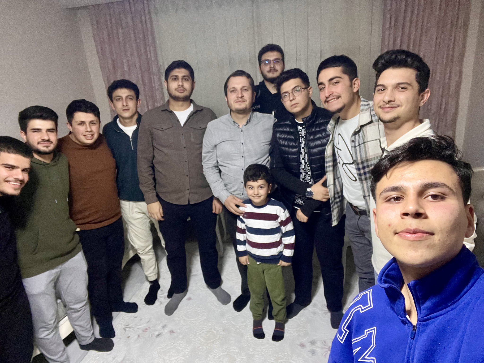 Gençlere Ev Sahipliğiyle Takdir Topladı Başkan Karataş Gençlerden Tam Not Aldı