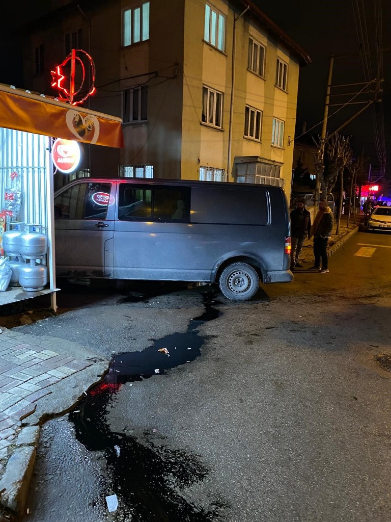 AFYON'DA MİNİBÜSÜN ÇARPTIĞI 21 YAŞINDAKİ GENÇ VEFAT ETTİ