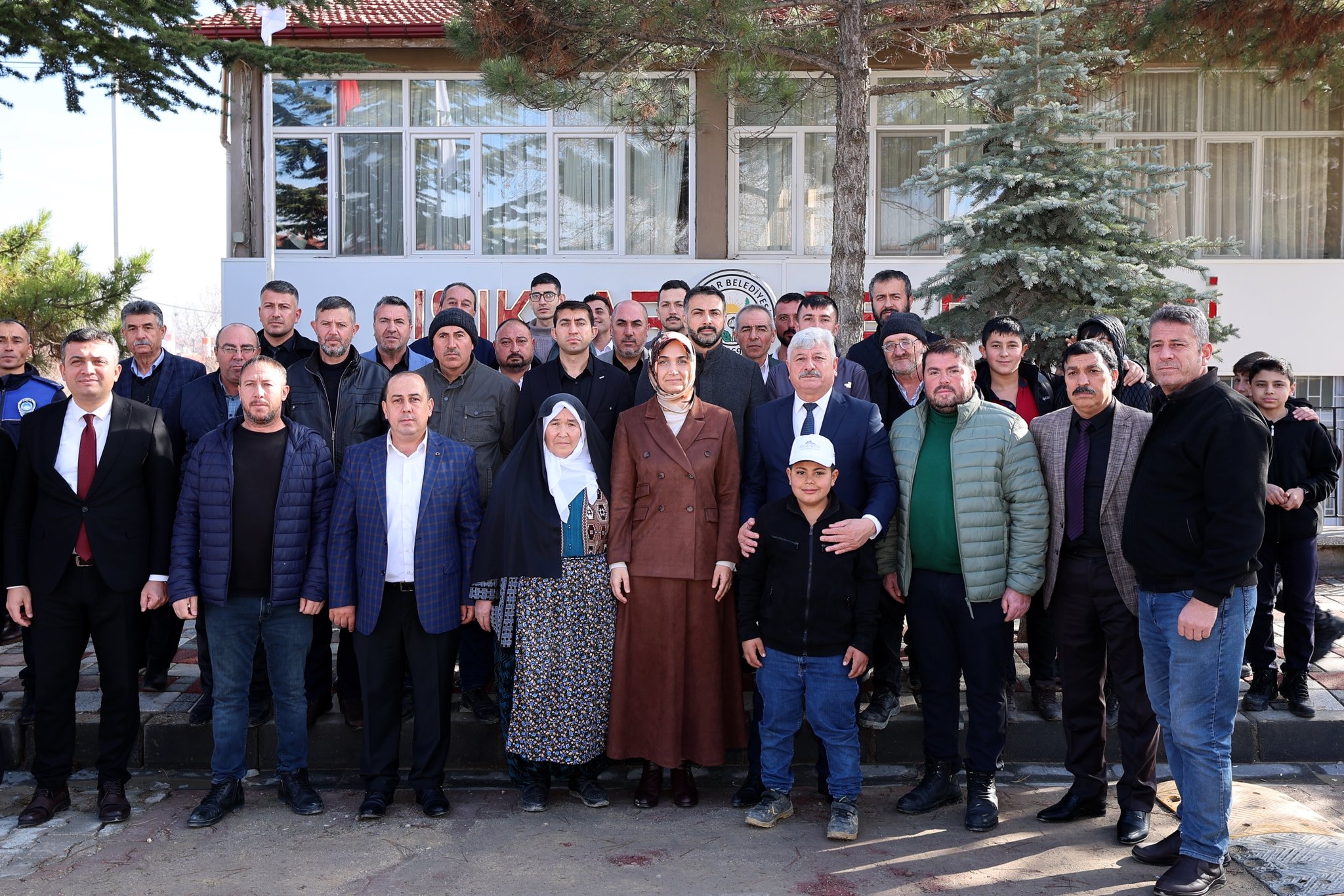 Vali Yiğitbaşı, Işıklar Belediye Başkanı Murat Karamoçu’yu Ziyaret Etti