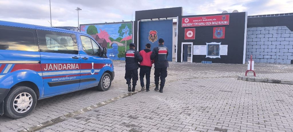 ÖZEL HAYATA İLİŞKİN GÖRÜNTÜ VE SESİ İFŞA ETMEK SUÇLARINDAN YAKALANDI