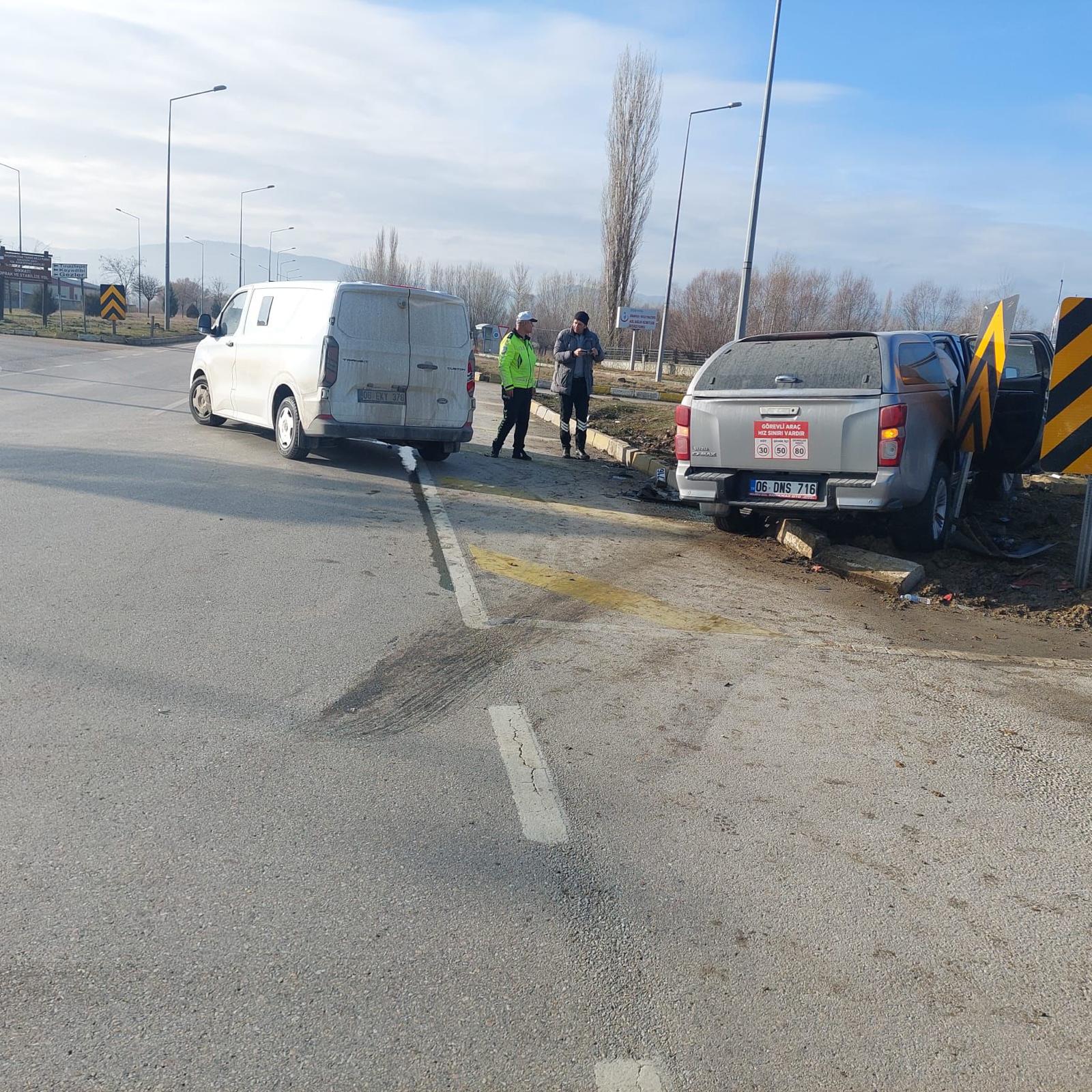 Afyonkarahisar'da İki Kamyonet Çarpıştı: 5 Yaralı