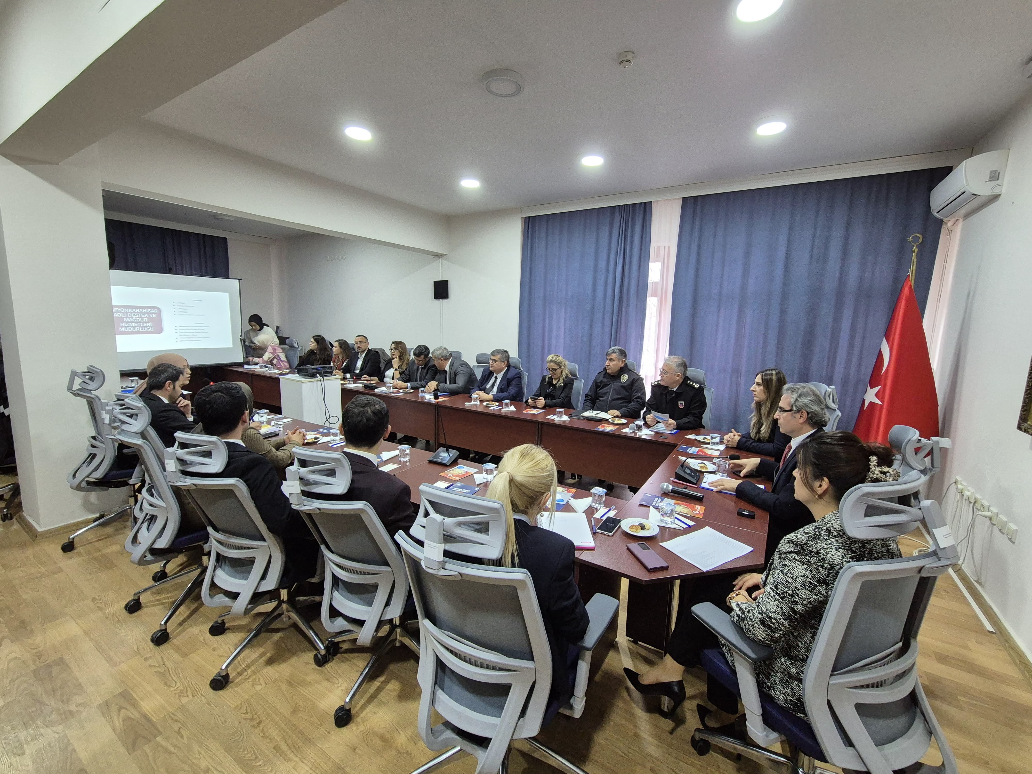 2024 Yılı Faaliyetleri ve Kurumlar Arası İşbirliği Görüşüldü: Afyonkarahisar’da Adli Destek ve Mağdur Hizmetleri Koordinasyon Toplantısı Düzenlendi