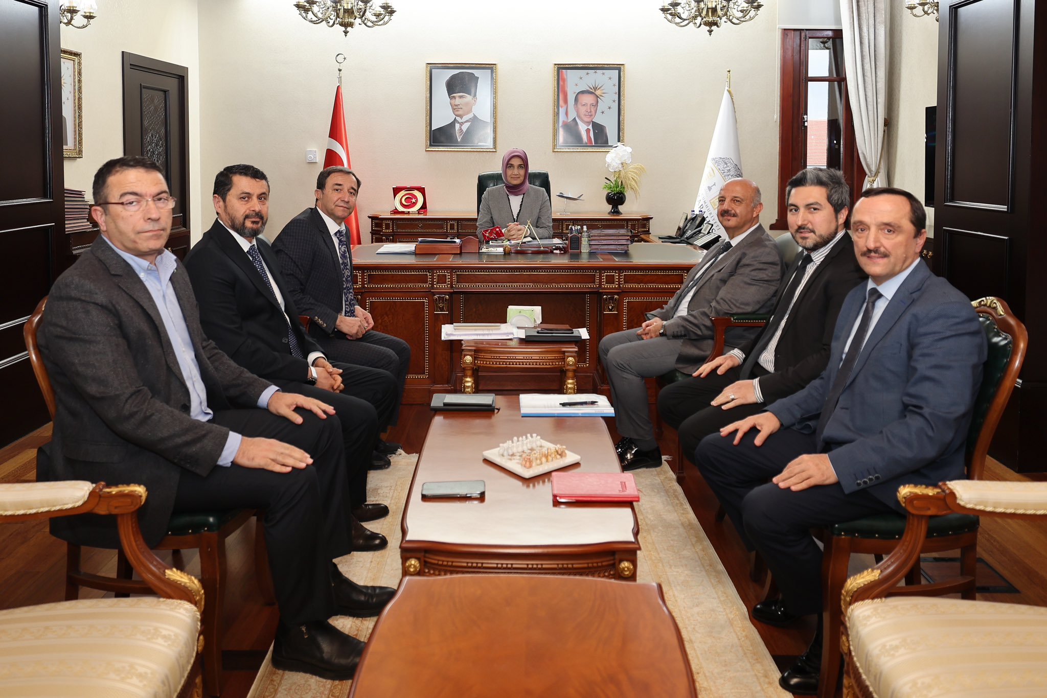 Vali Yiğitbaşı, İş Dünyası ve Teknoloji Temsilcilerini Ağırladı