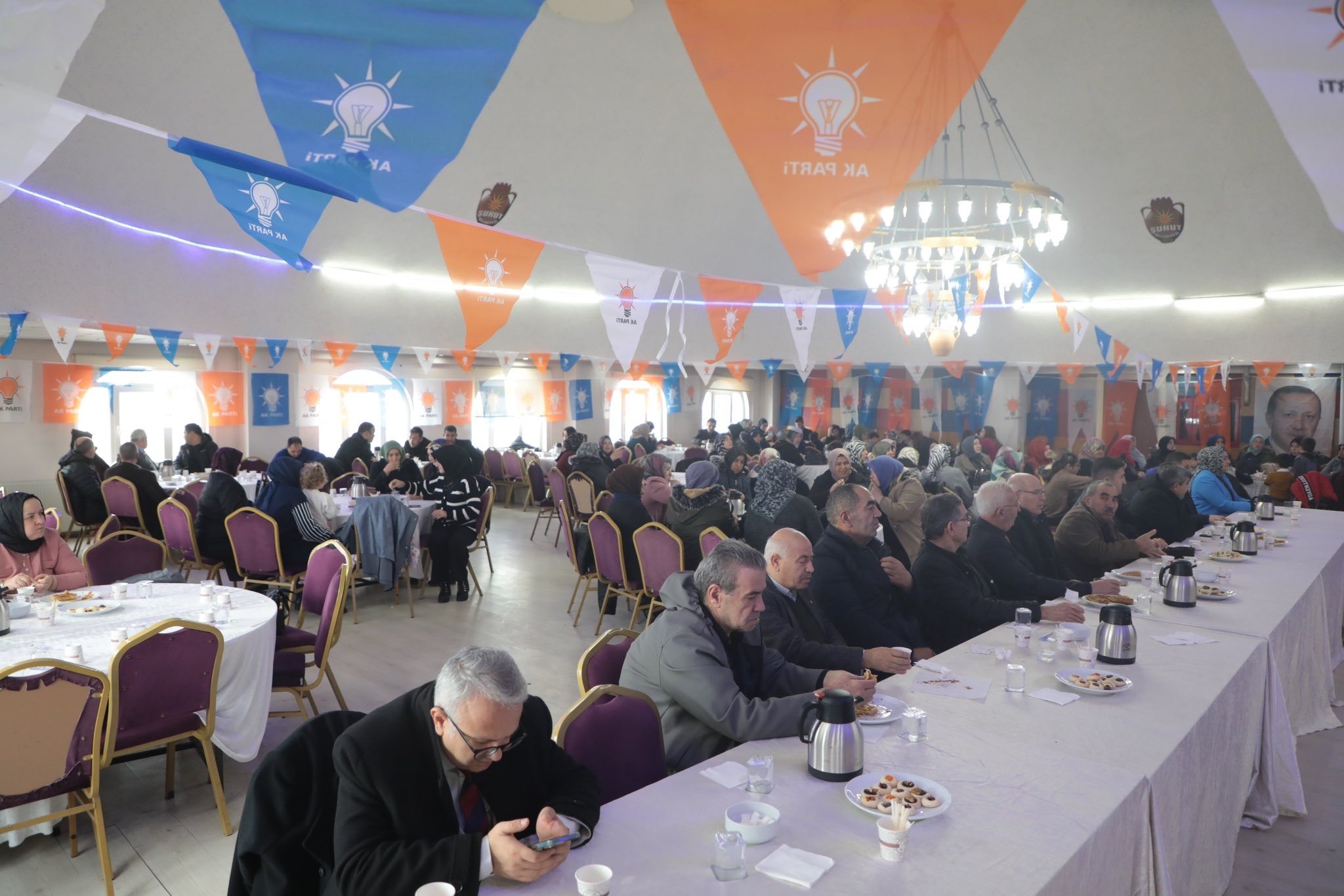 AK Parti Şuhut İlçe Kadın Kolları 7. Olağan Kongresi gerçekleştirildi