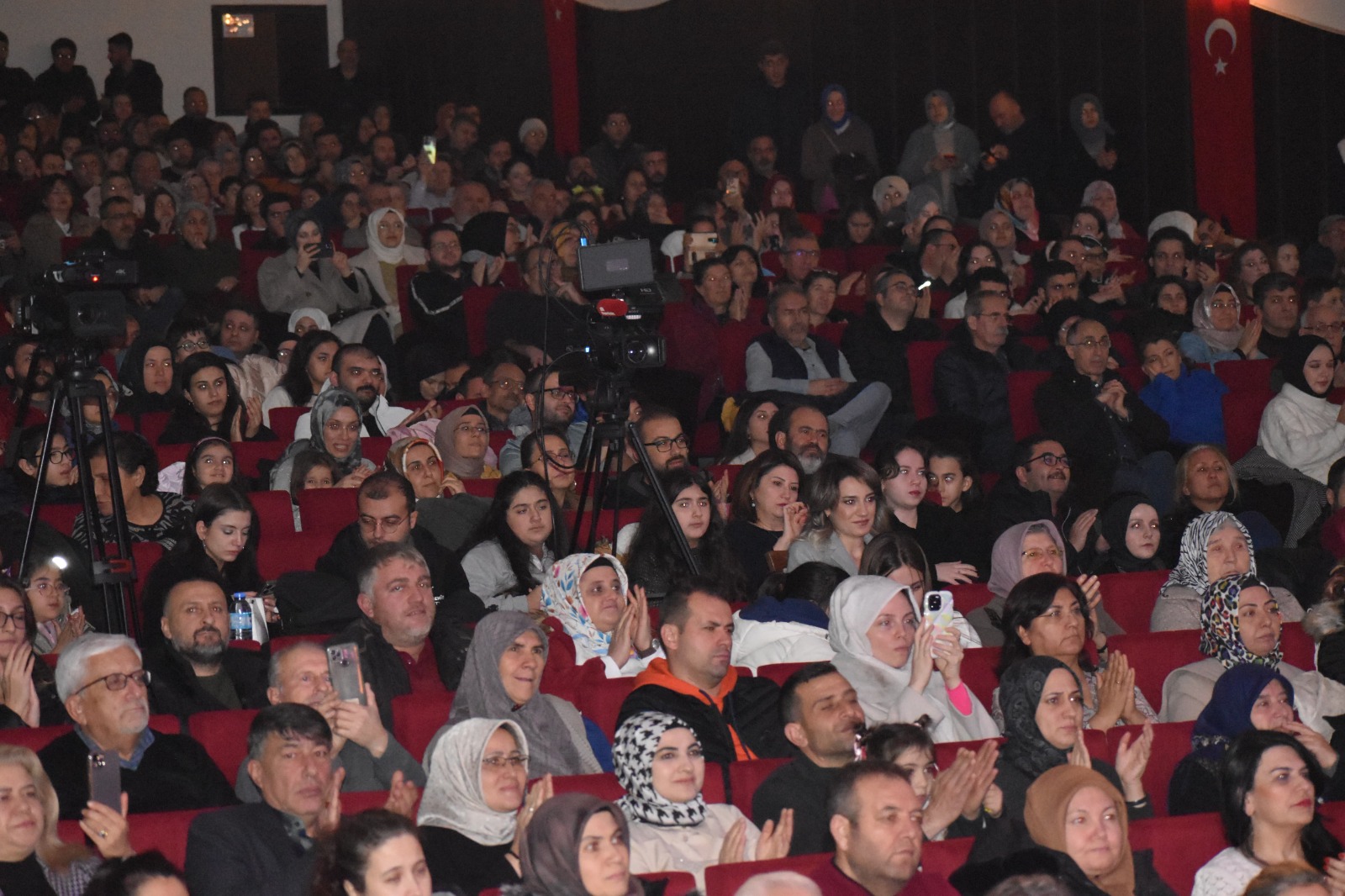 Afyonkarahisar’da Neşet Ertaş Konseri Büyük Beğeni Topladı