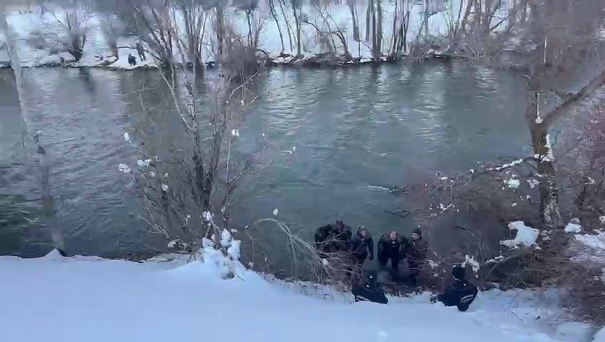 3 Gündür Kayıp Olan Öğretmenin Cansız Bedenine Ulaşıldı