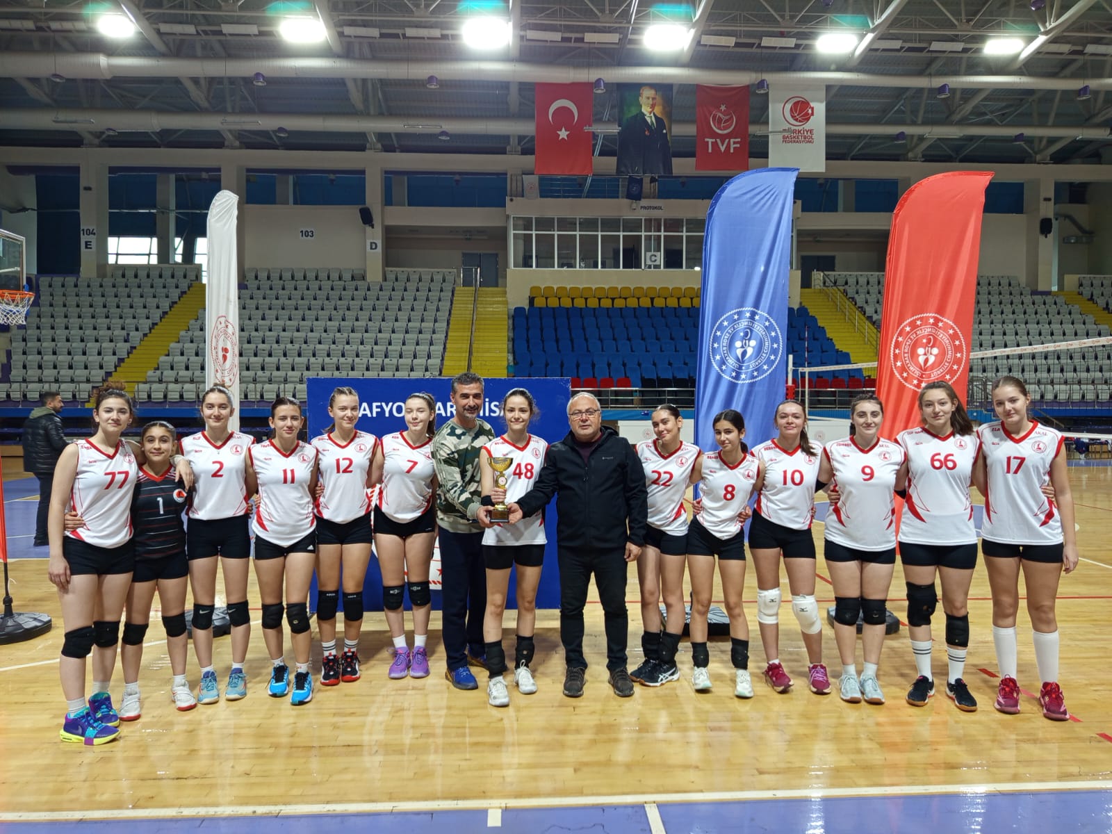Voleybol Küçük Kızlar Şampiyonası Sona Erdi: Genç Yetenekler Performanslarıyla Gururlandırdı