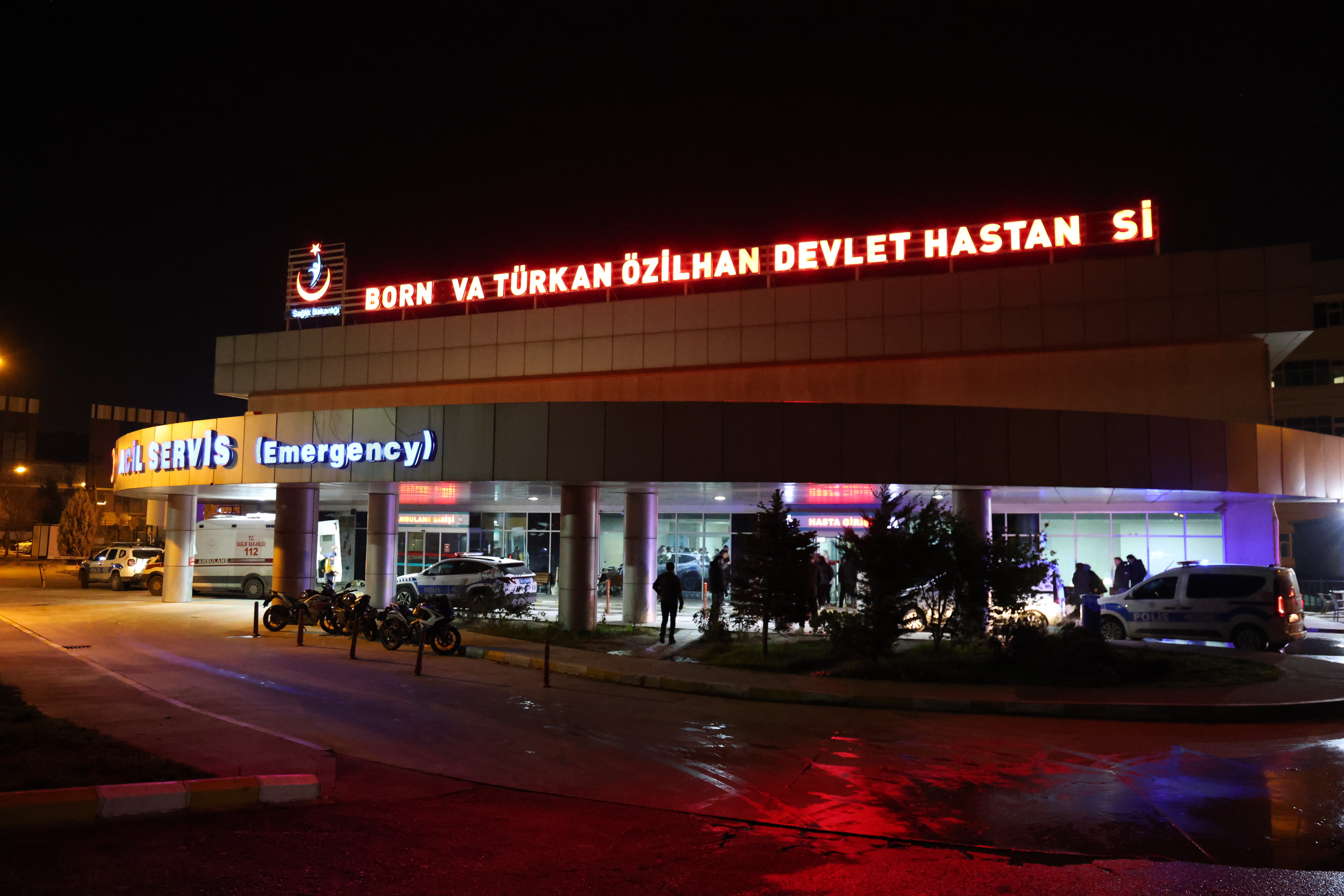 İzmir'de Parkı Kana Buladılar: 7 Yaralı