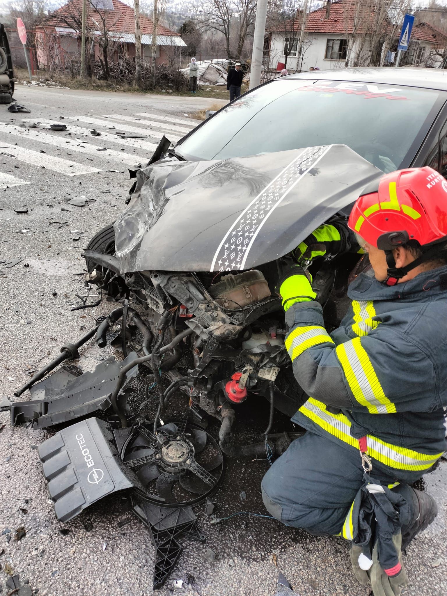 Denizli’de Zincirleme Trafik Kazasında 3 Kişi Yaralandı