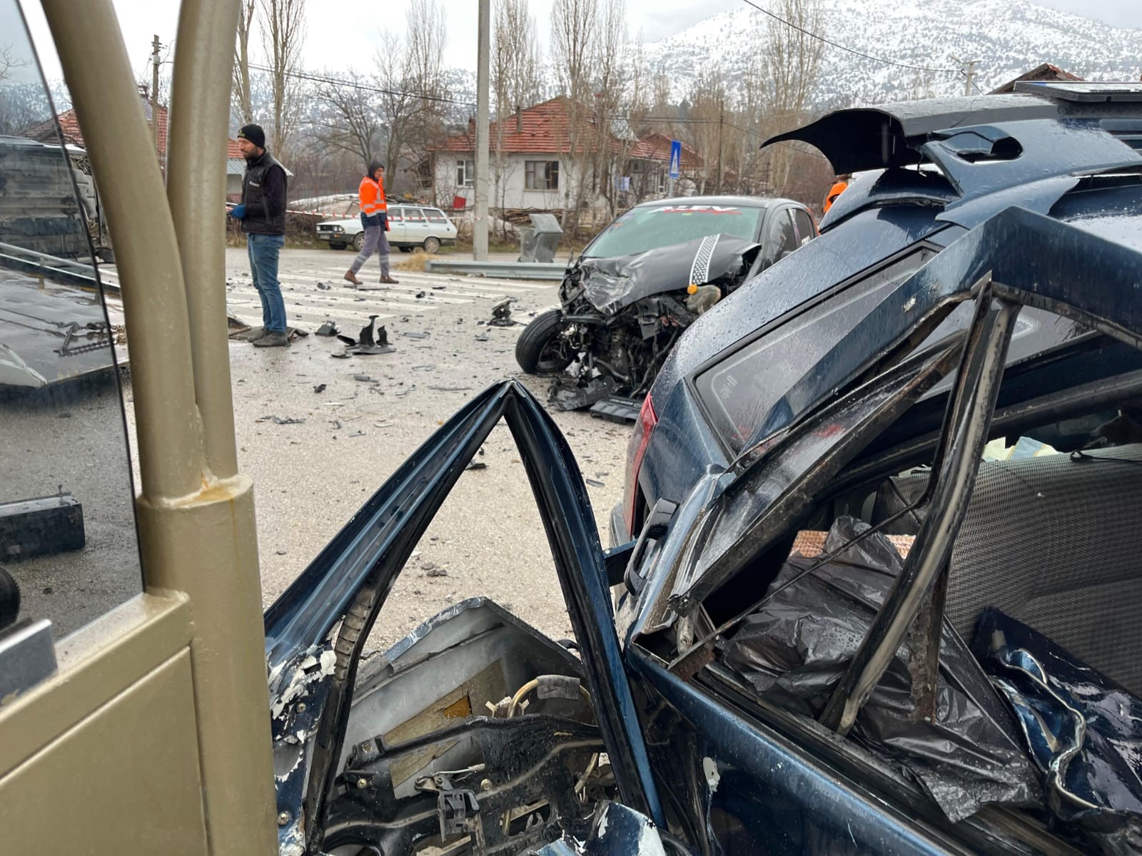 Denizli’de Zincirleme Trafik Kazasında 3 Kişi Yaralandı