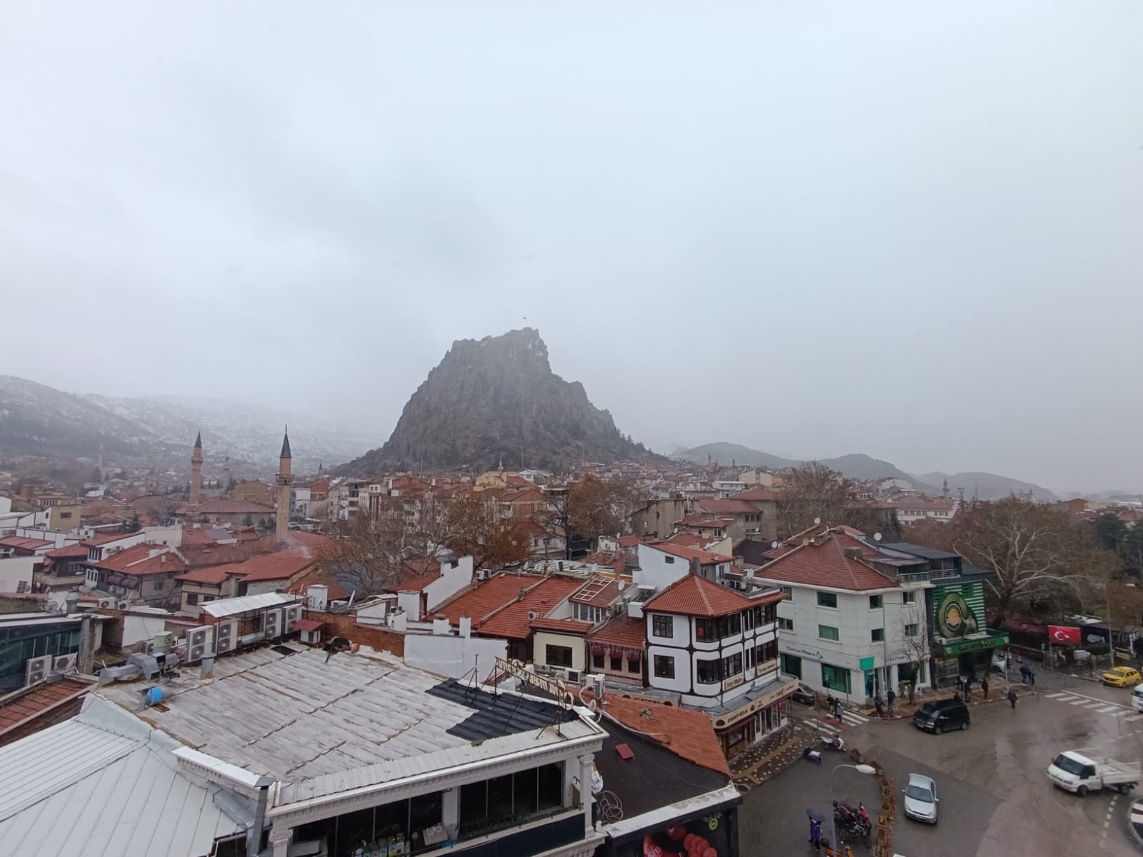 Afyonkarahisar’da Beklenen Kar Yağışı Başladı