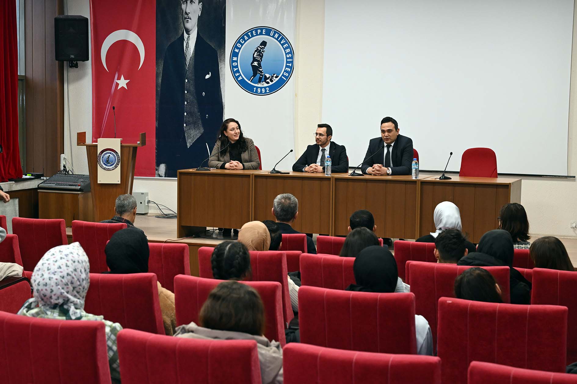 AKÜ’DE KARİYER SÖYLEŞİLERİ DEVAM EDİYOR