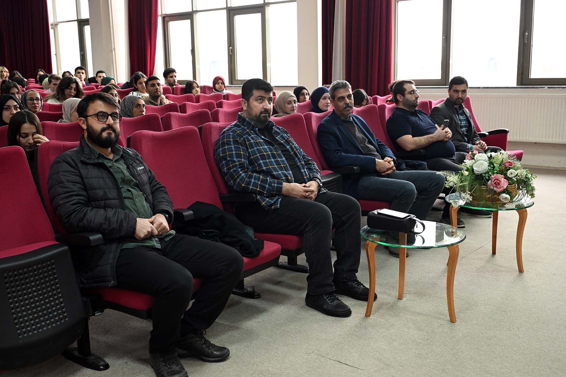 AKÜ Eğitim Fakültesinde “Öğretmen Mesleği ve Deneyimleri” Konuşuldu