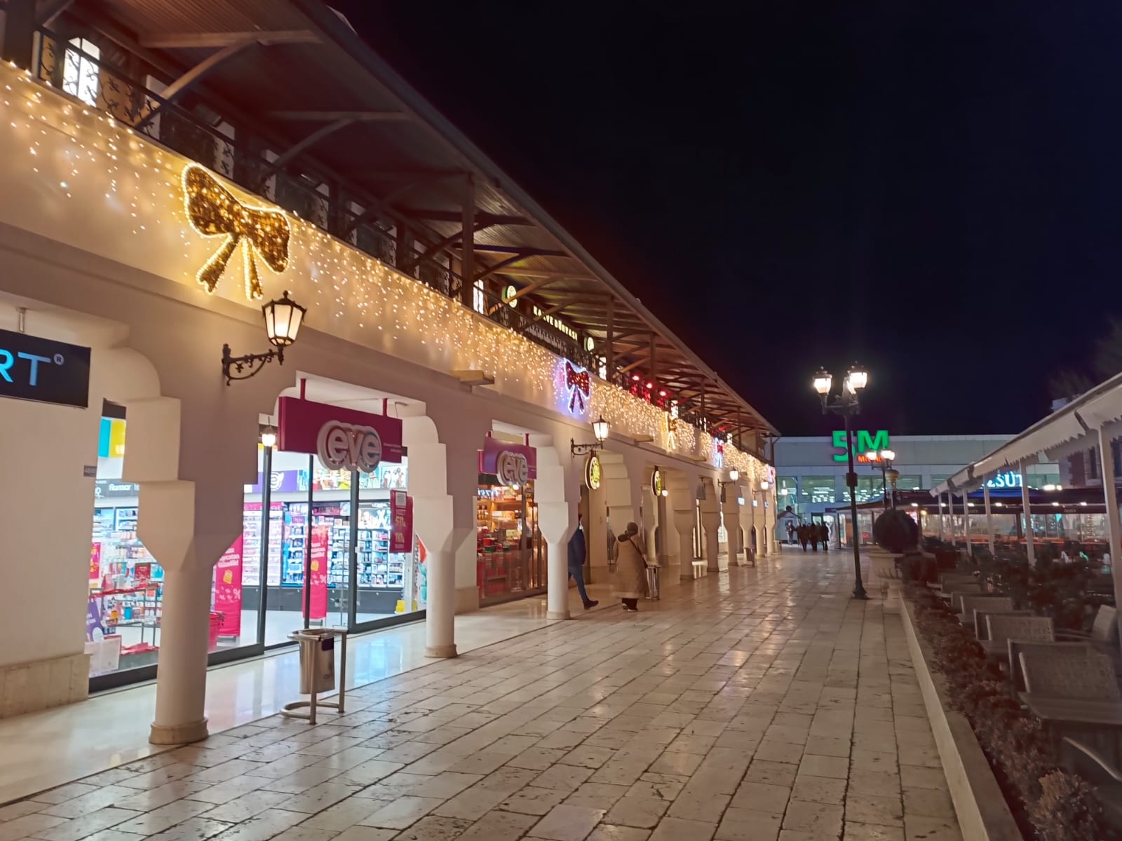 Afyonkarahisar AFİUM Outlet ve Eğlence Merkezi'nde, Yılbaşı Coşkusu Yaşanıyor 