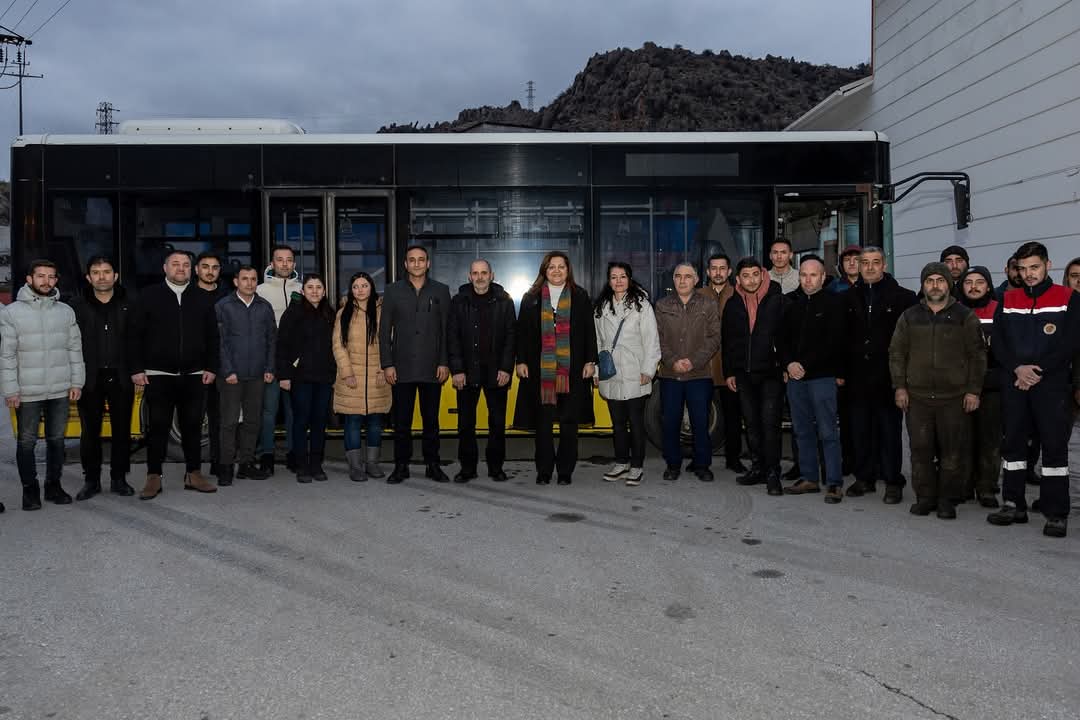 Başkan Burcu Köksal, Yeni Yıl Öncesi Belediye Kurumlarını Ziyaret Etti